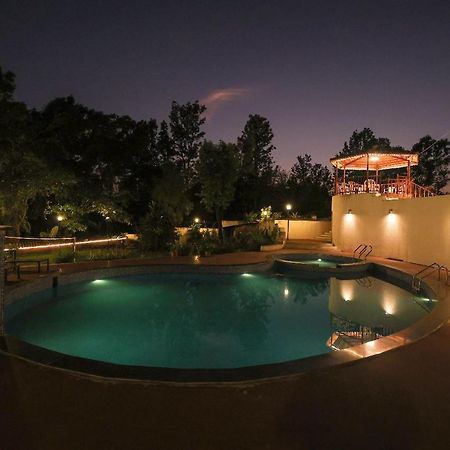 Arcus Villa - Swimming Pool/Ac/Luxurious Mahābaleshwar Екстериор снимка