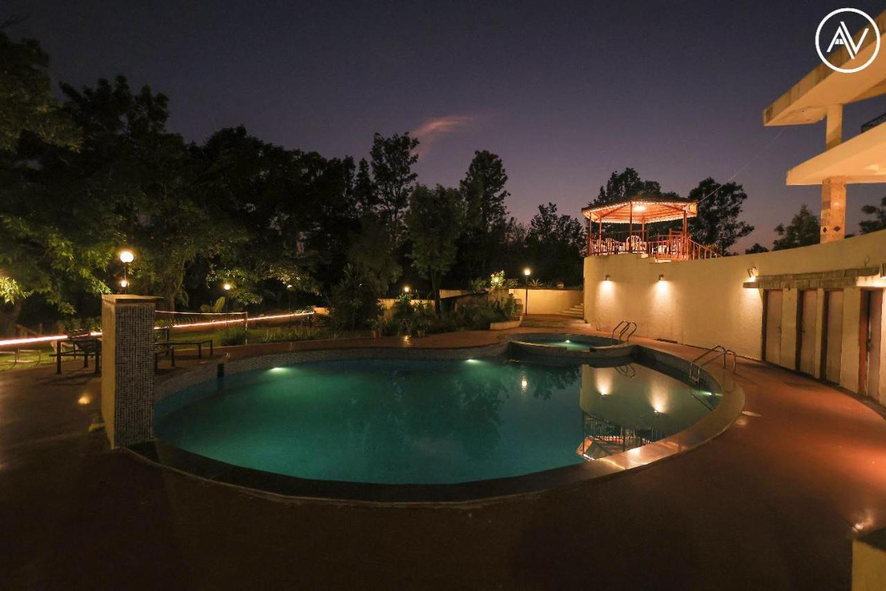 Arcus Villa - Swimming Pool/Ac/Luxurious Mahābaleshwar Екстериор снимка