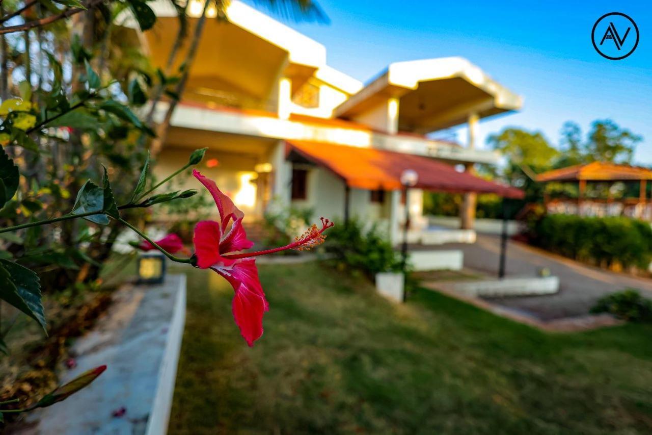 Arcus Villa - Swimming Pool/Ac/Luxurious Mahābaleshwar Екстериор снимка