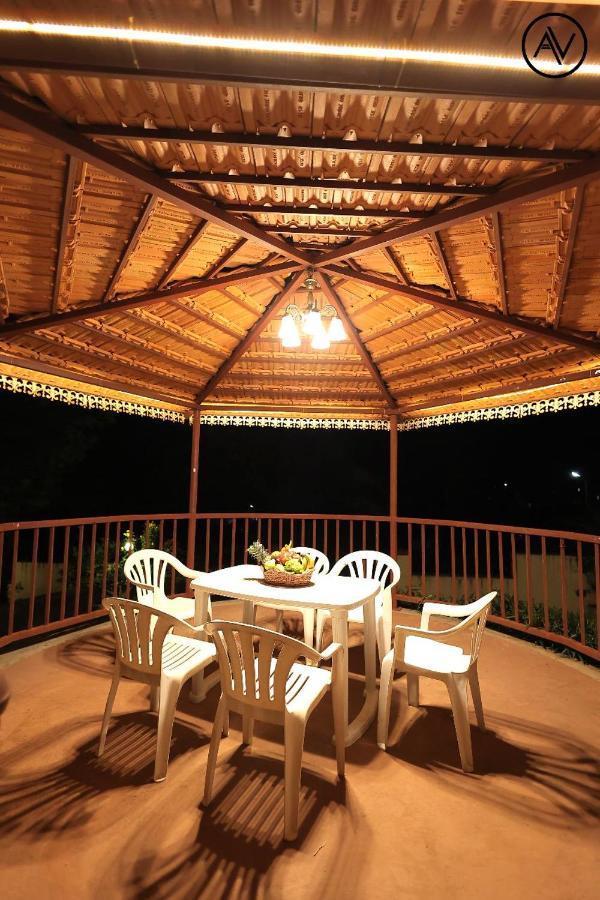 Arcus Villa - Swimming Pool/Ac/Luxurious Mahābaleshwar Екстериор снимка
